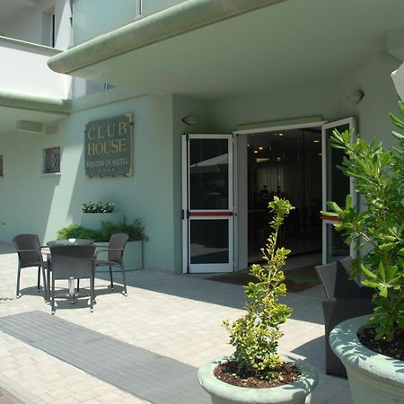 Residence Hotel Club House Каттолика Экстерьер фото