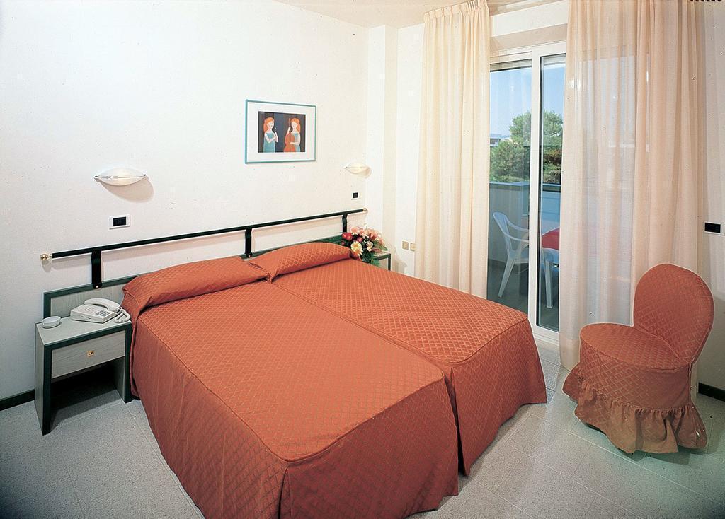 Residence Hotel Club House Каттолика Экстерьер фото