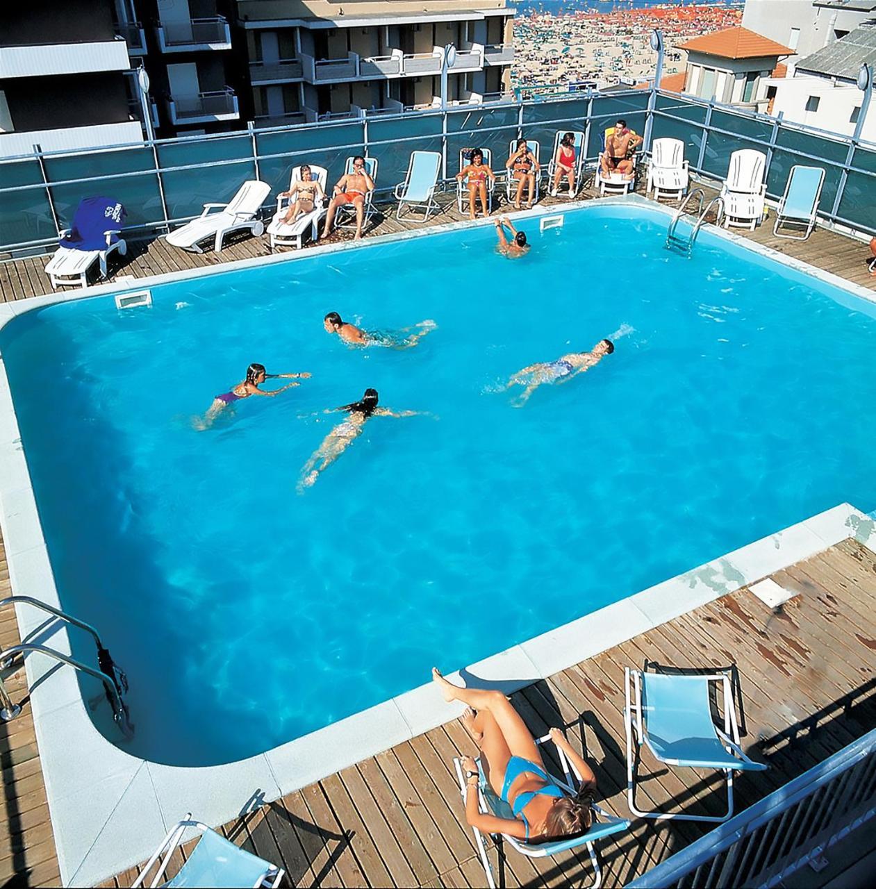 Residence Hotel Club House Каттолика Экстерьер фото